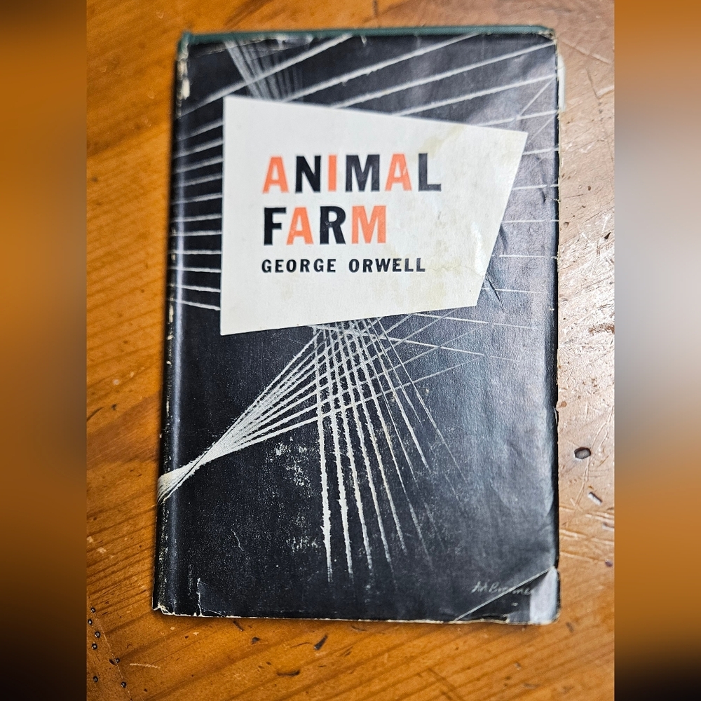 Animal Farm by George Orwell - Black Cover Edition